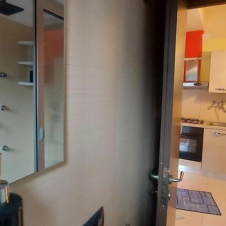 Stanza In Villa Con Giardino Con Box Doccia Idromassaggio Rent A Car Aci Bonaccorsi Dış mekan fotoğraf